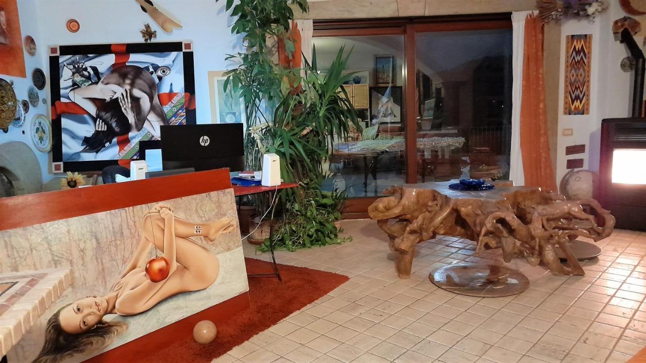 Casa D' Artista B&B Ozieri Ngoại thất bức ảnh