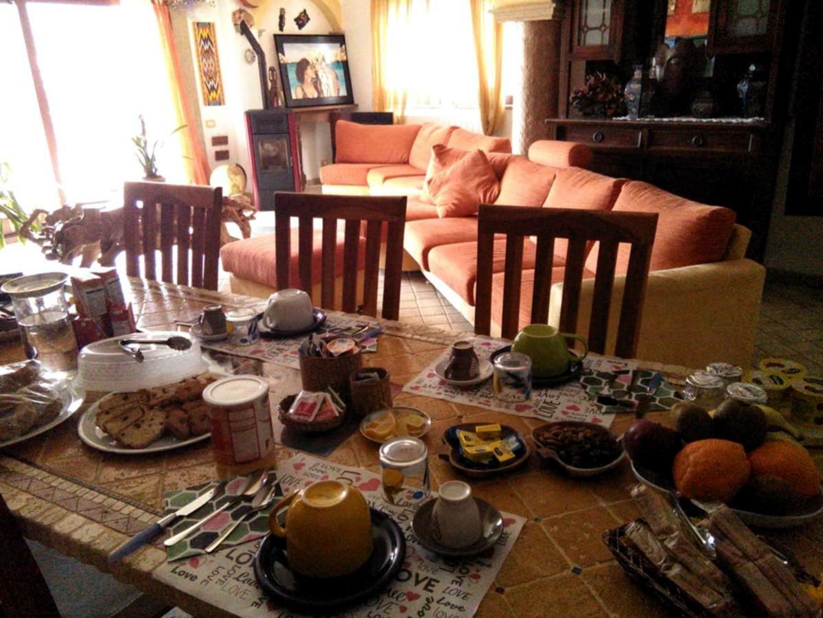 Casa D' Artista B&B Ozieri Ngoại thất bức ảnh